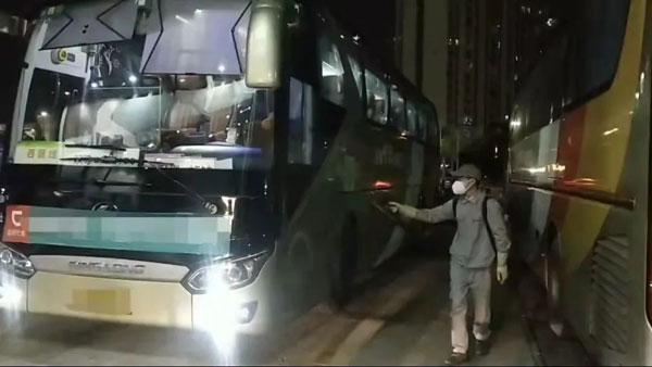 武汉“暂停”一周！鸿鸣疫情班车防护不停！</b>
		(图4)